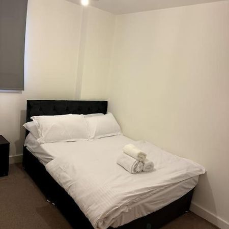 Two Bedrooms Flat In Stratford Londyn Zewnętrze zdjęcie
