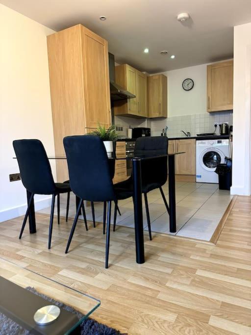 Two Bedrooms Flat In Stratford Londyn Zewnętrze zdjęcie